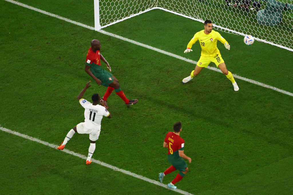 soi-keo-nhan-dinh-bo-dao-nha-vs-uruguay-luc-02h00-ngay-29-11-2022
