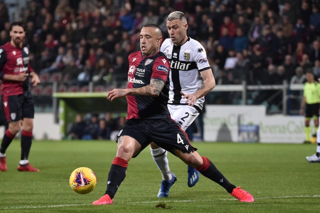 nhan-dinh-soi-keo-cagliari-vs-parma-luc-0h00-ngay-4-12-2022