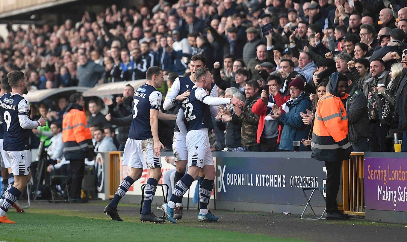 nhan-dinh-soi-keo-luton-vs-millwall-luc-18h30-ngay-18-12-2022