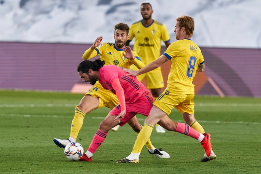 nhan-dinh-soi-keo-roma-vs-cadiz-luc-2h00-ngay-17-12-2022