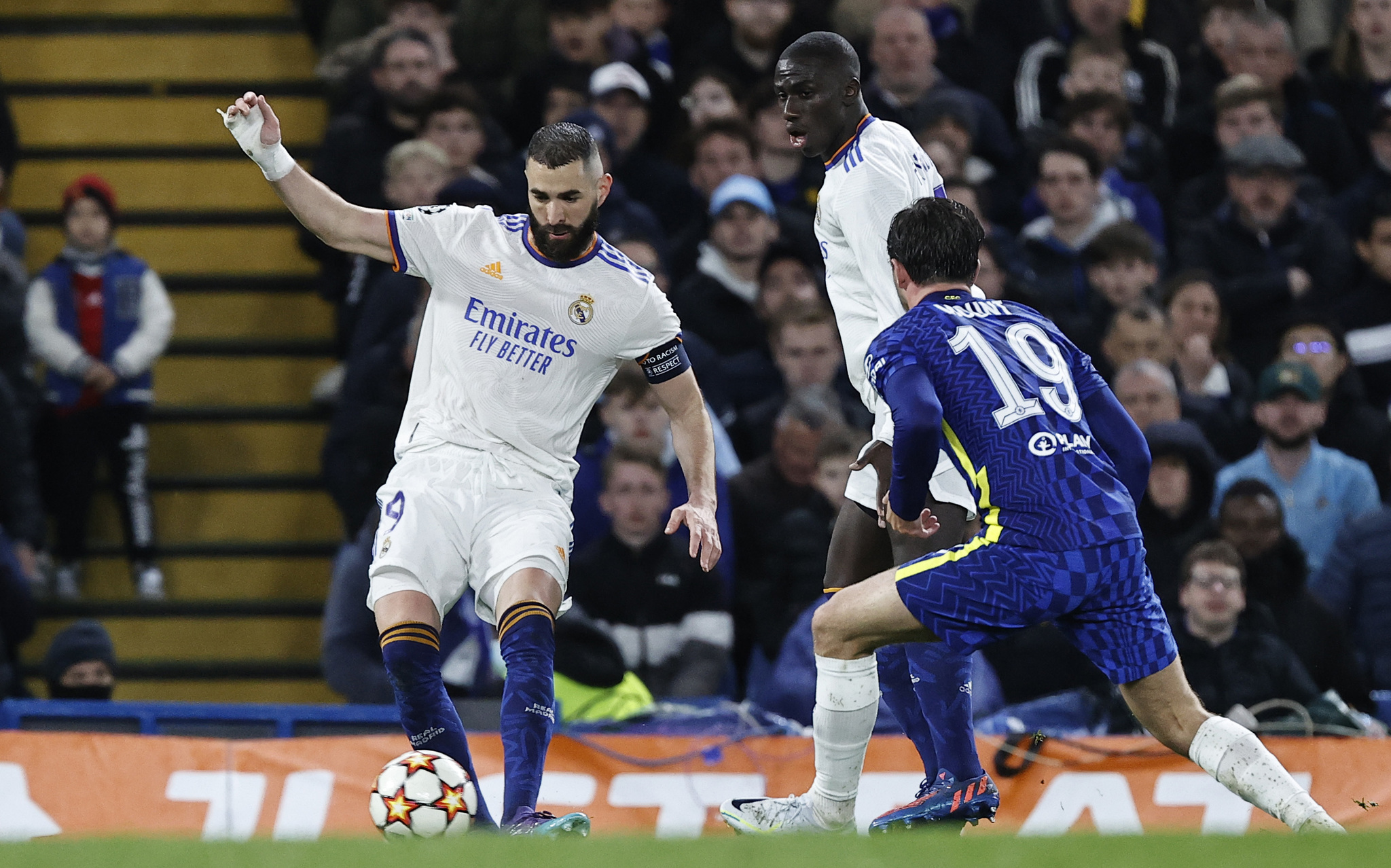 chelsea-sap-phai-duong-dau-voi-mot-doi-thu-kho-chiu