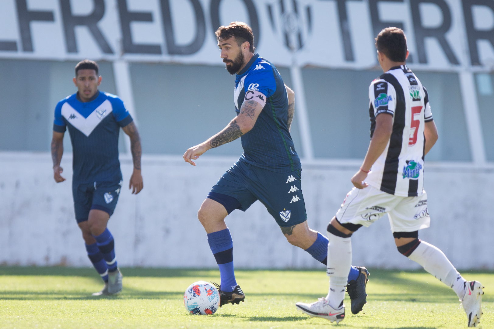 nhan-dinh-soi-keo-velez-vs-central-cordoba-luc-7h00-ngay-22-3-2023