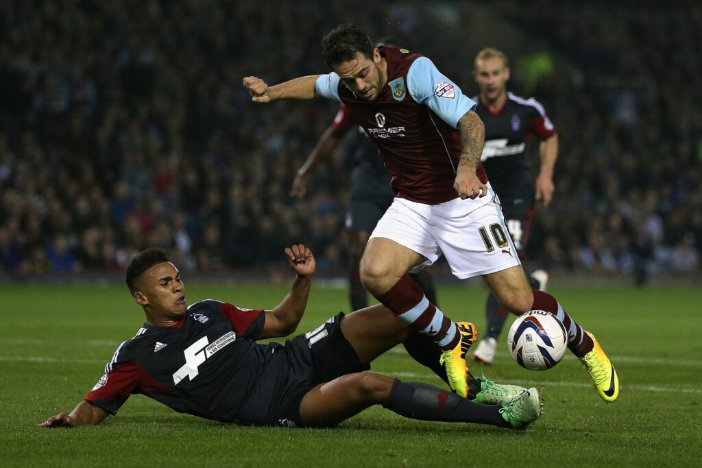 soi-keo-nhan-dinh-nottingham-forest-vs-burnley-luc-01h45-ngay-30-08-2023