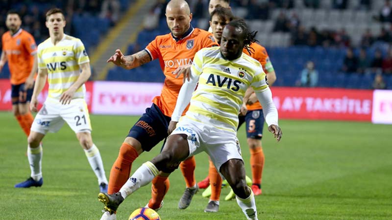 Soi kèo Basaksehir vs Fenerbahce