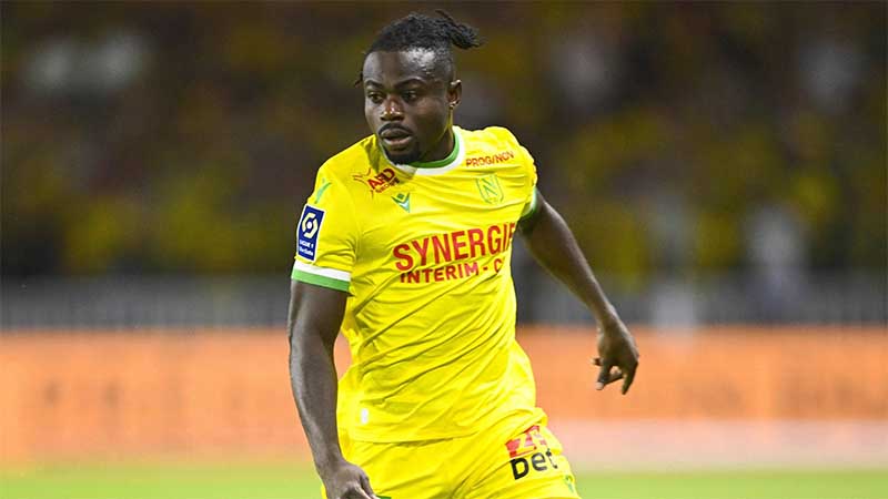Soi kèo Pau vs Nantes