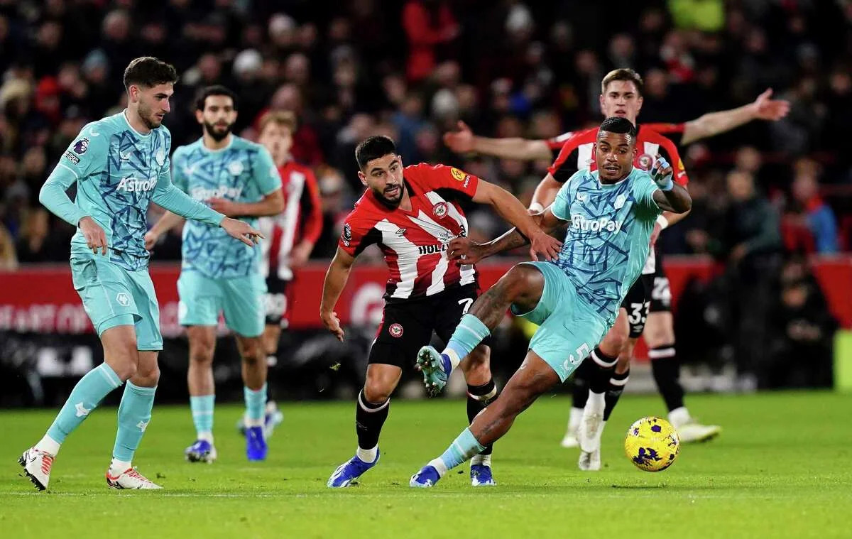 Soi kèo Brentford vs Wolves ngày 6/1