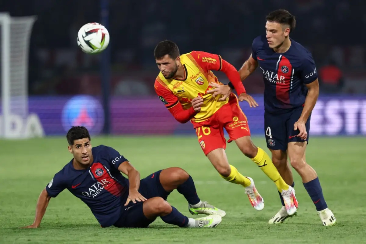 Soi kèo Lens vs PSG ngày 15/1