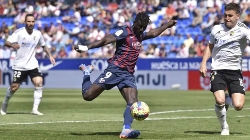 Soi kèo Huesca vs Burgos