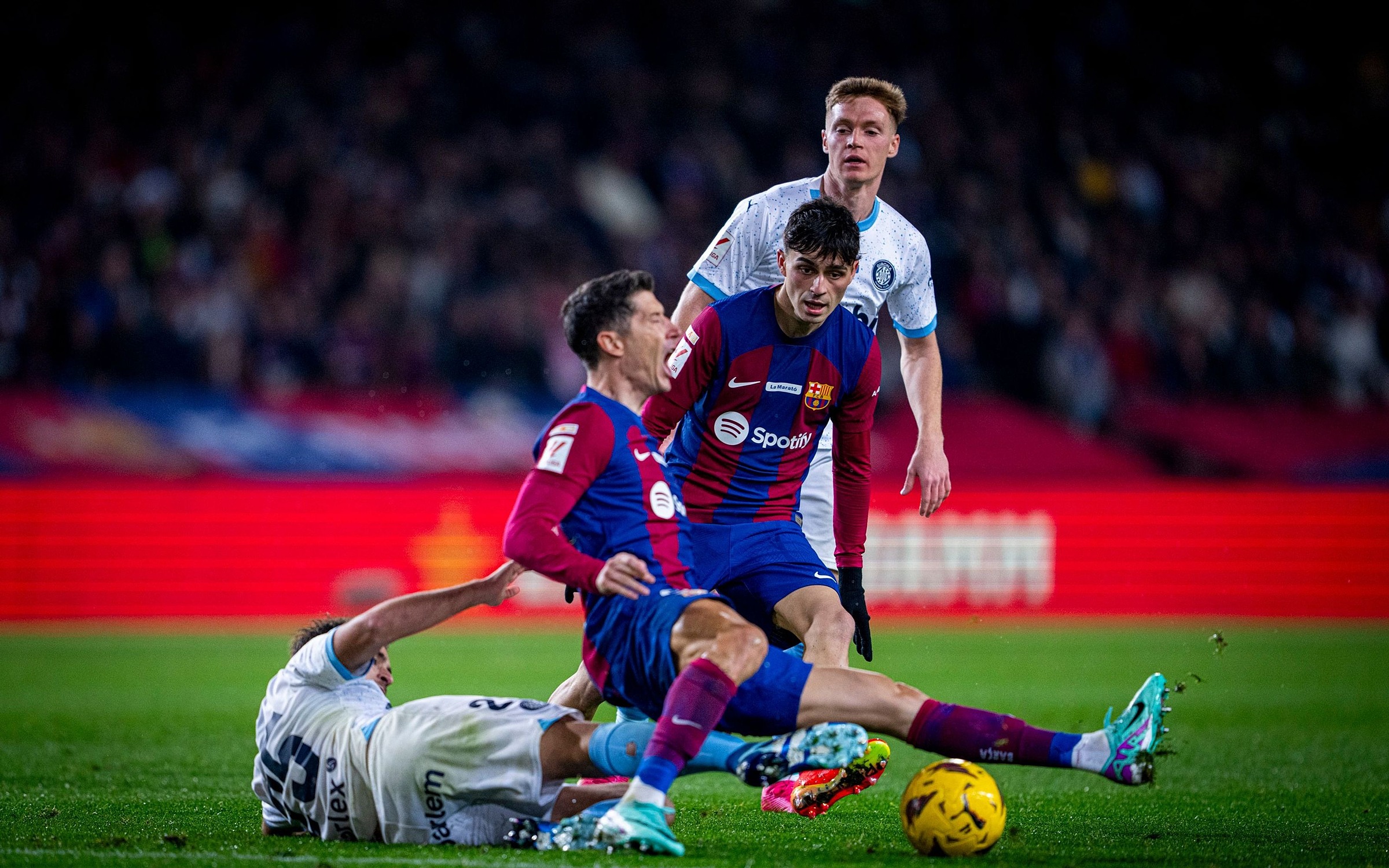 Soi kèo Girona vs Barcelona ngày 4/5