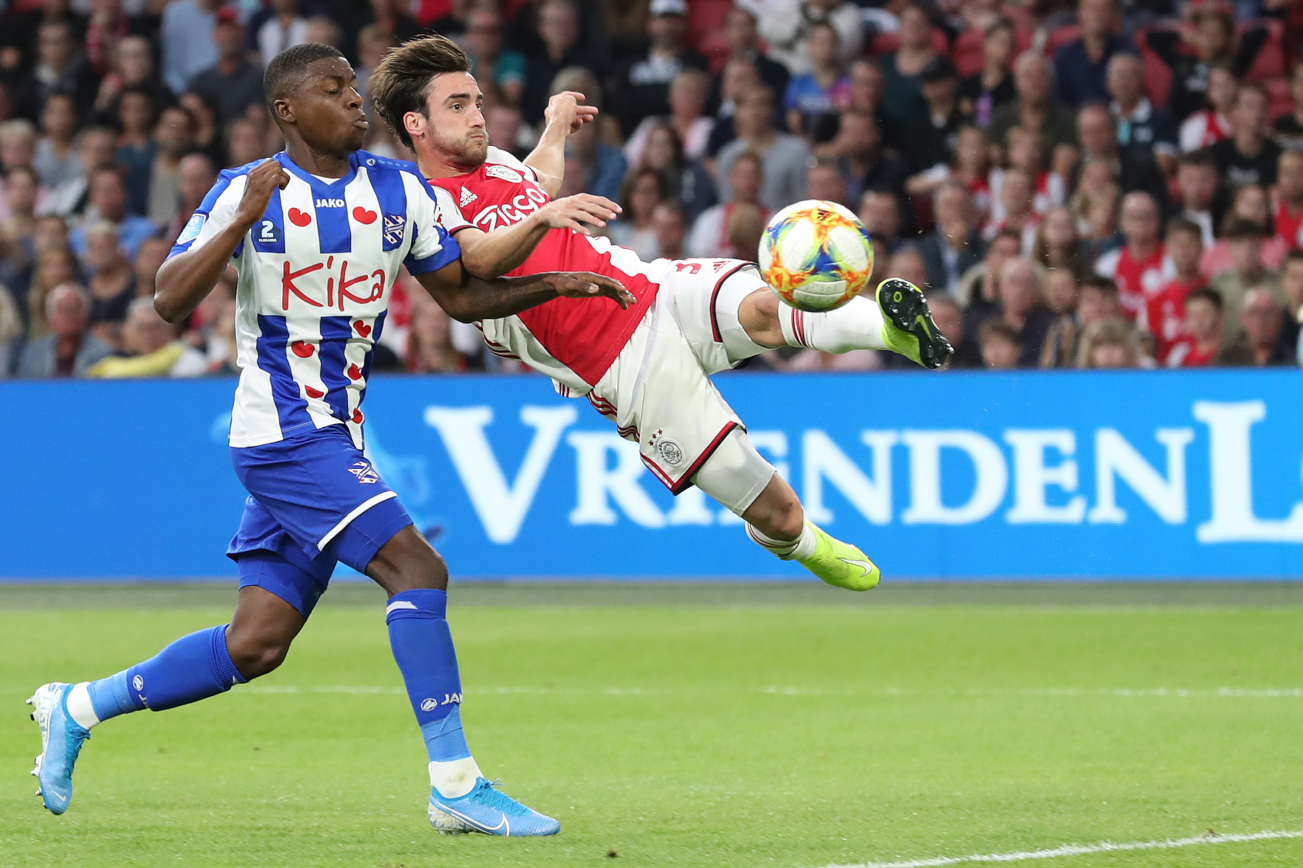 Nhận định soi kèo Ajax vs Heerenveen lúc 21h45 ngày 11/8/2024 nhan-dinh-soi-keo-ajax-vs-heerenveen-luc-21h45-ngay-11-8-2024-1