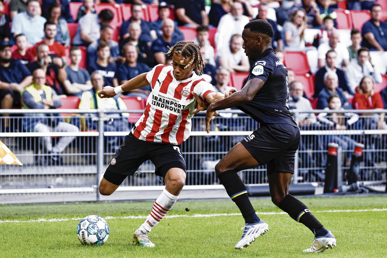 Nhận định soi kèo PSV Eindhoven vs RKC Waalwijk vào 02h00 ngày 11/8/2024