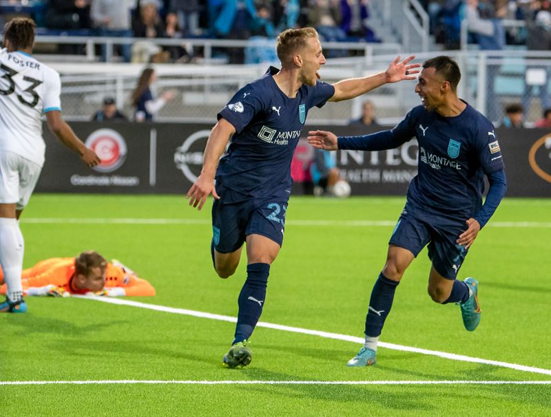 nhan-dinh-sacramento-vs-monterey-bay-ngay-10-10