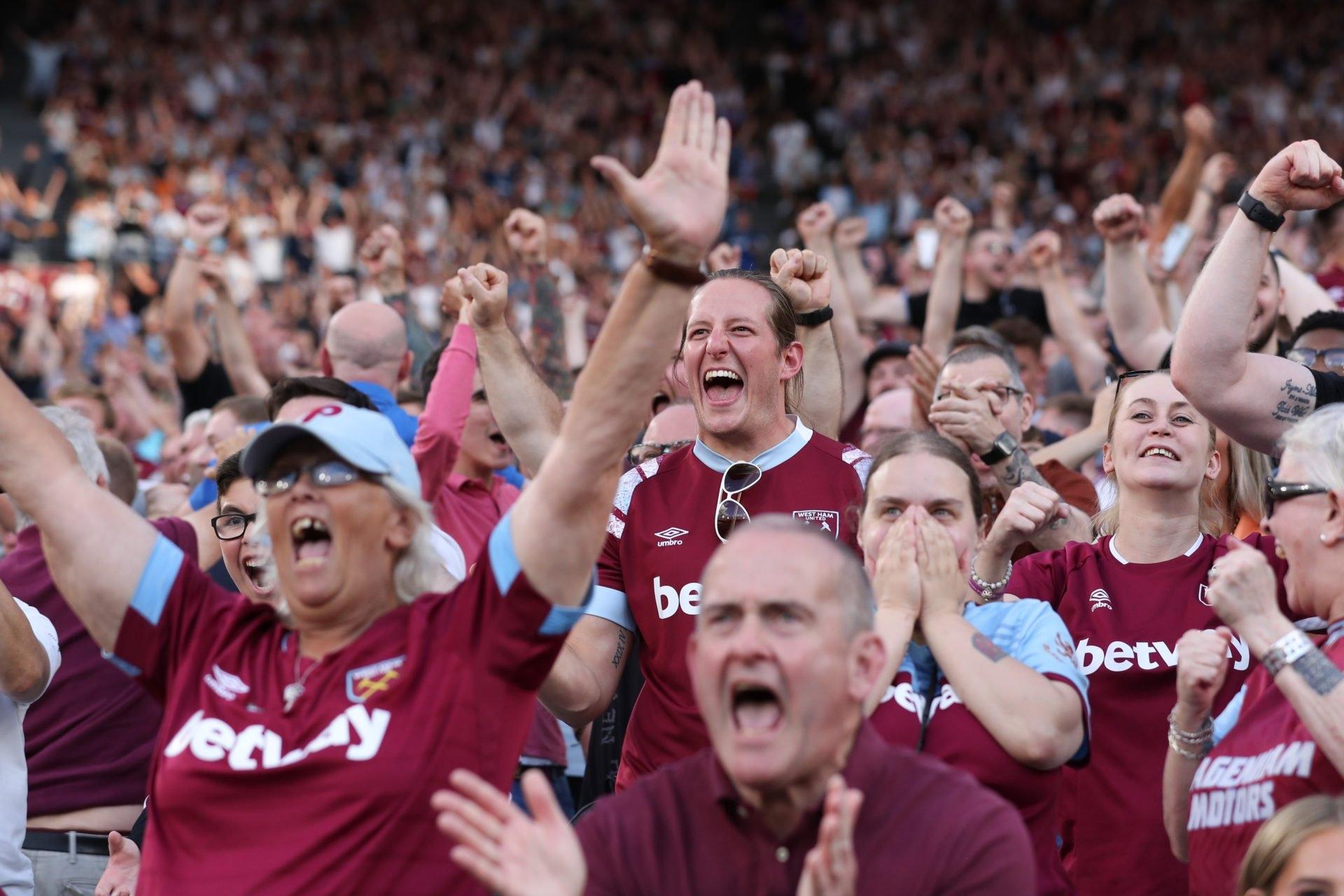 West Ham dẫn đầu lệnh cấm vào sân trong 2 mùa giải liên tiếp.