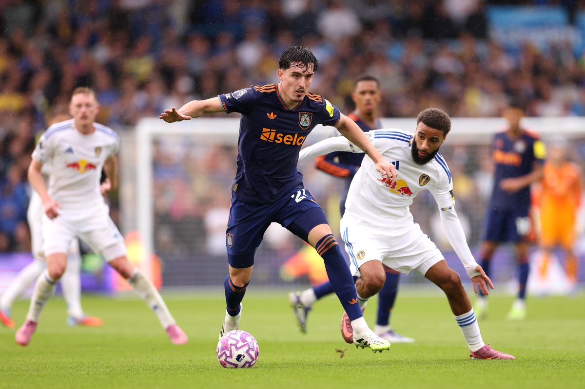 Soi kèo Newcastle vs Leeds