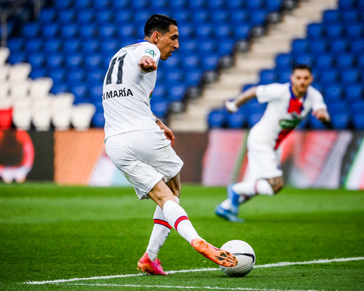 giai-ma-ky-thuat-rabona-nghe-thuat-vat-cheo-chan-dinh-cao2